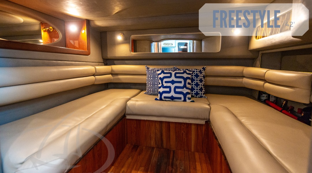Luxury Private Yacht - Image 9