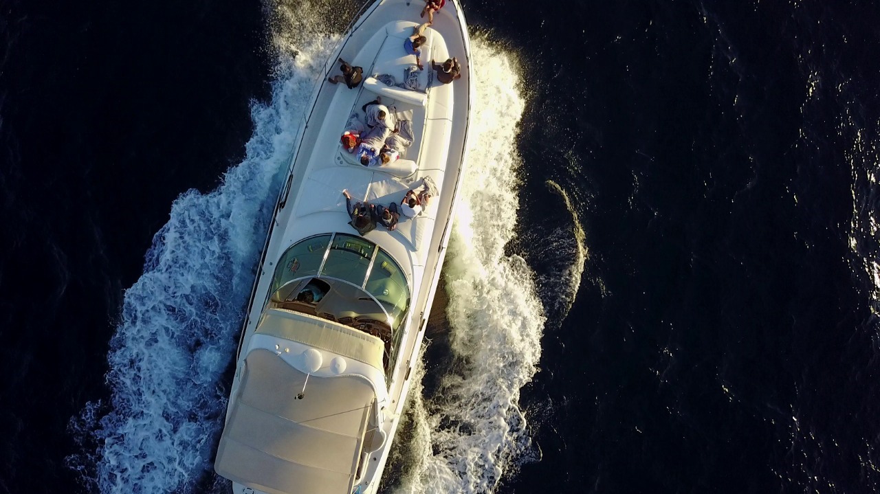 Luxury Private Yacht - Image 2
