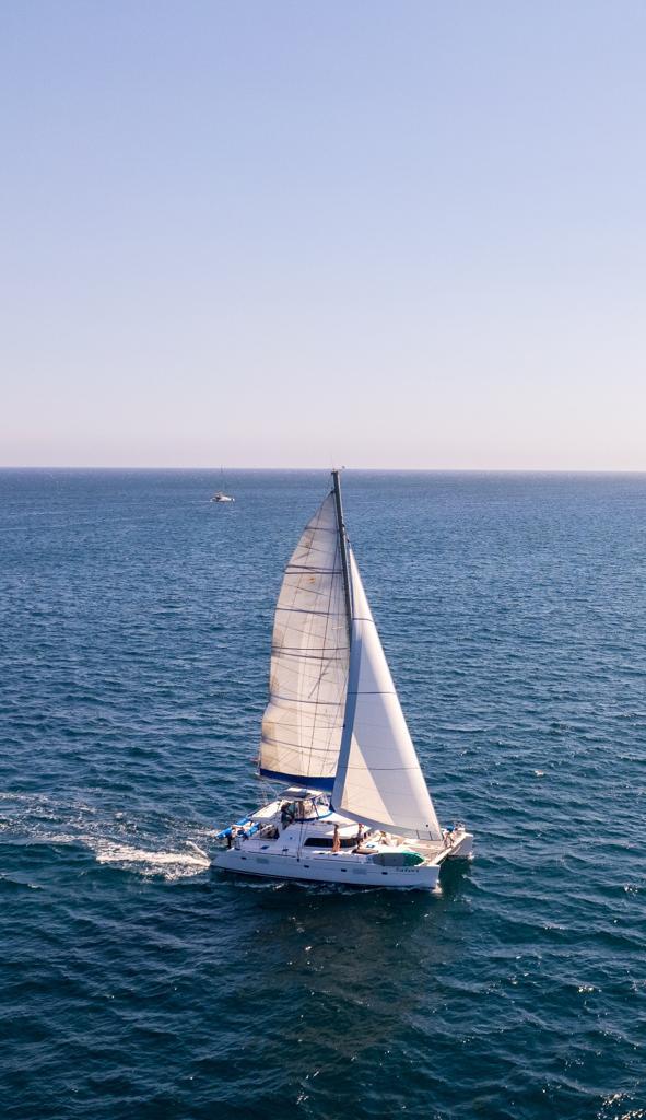 Private Catamaran Deluxe - Image 4