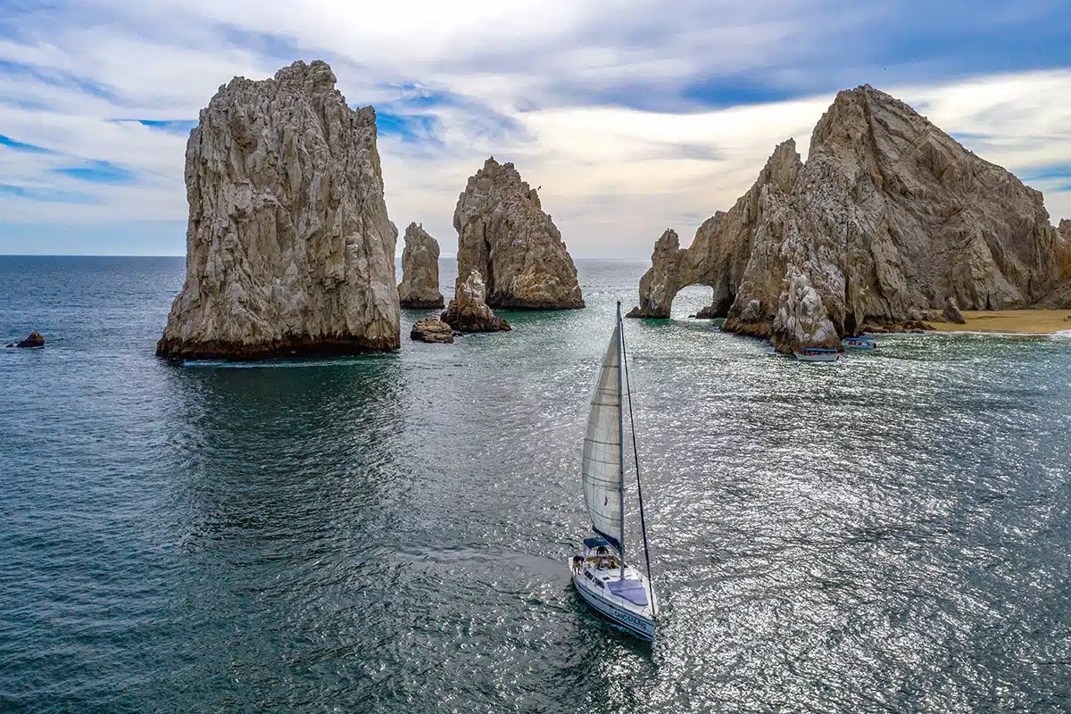 Private Deluxe Sailboat 42"
